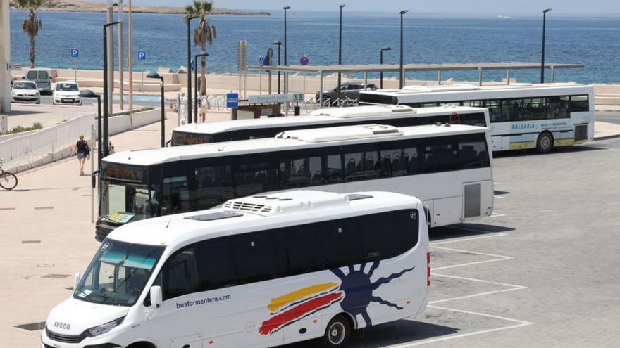 El conseller de Movilidad de Formentera avanza que la contrata del transporte público estará operativa en 2023
