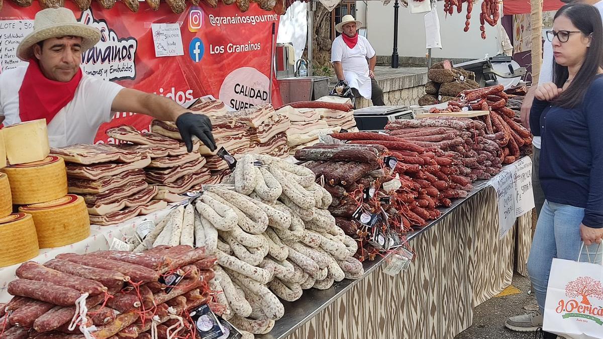 Un puesto de venta de embutidos, este miércoles en Inca.