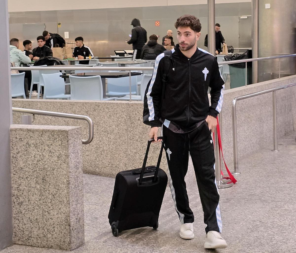 La expedición del Celta pone rumbo a Belgrado desde el aeropuerto de Vigo La expedición del Celta pone rumbo a Belgrado desde el aeropuerto de Vigo