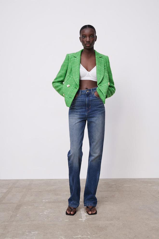 Blazer cruzada y estructurada verde de Zara