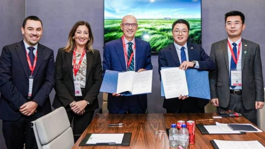 Castrosua y Yutong firman una carta de intenciones. | G.C.