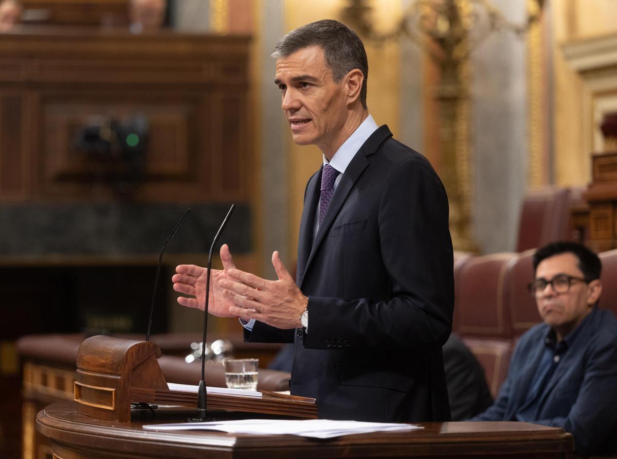 El presidente del Gobierno, Pedro Sánchez, interviene durante un pleno extraordinario, en el Congreso de los Diputados, a 9 de julio de 2025, en Madrid (España).