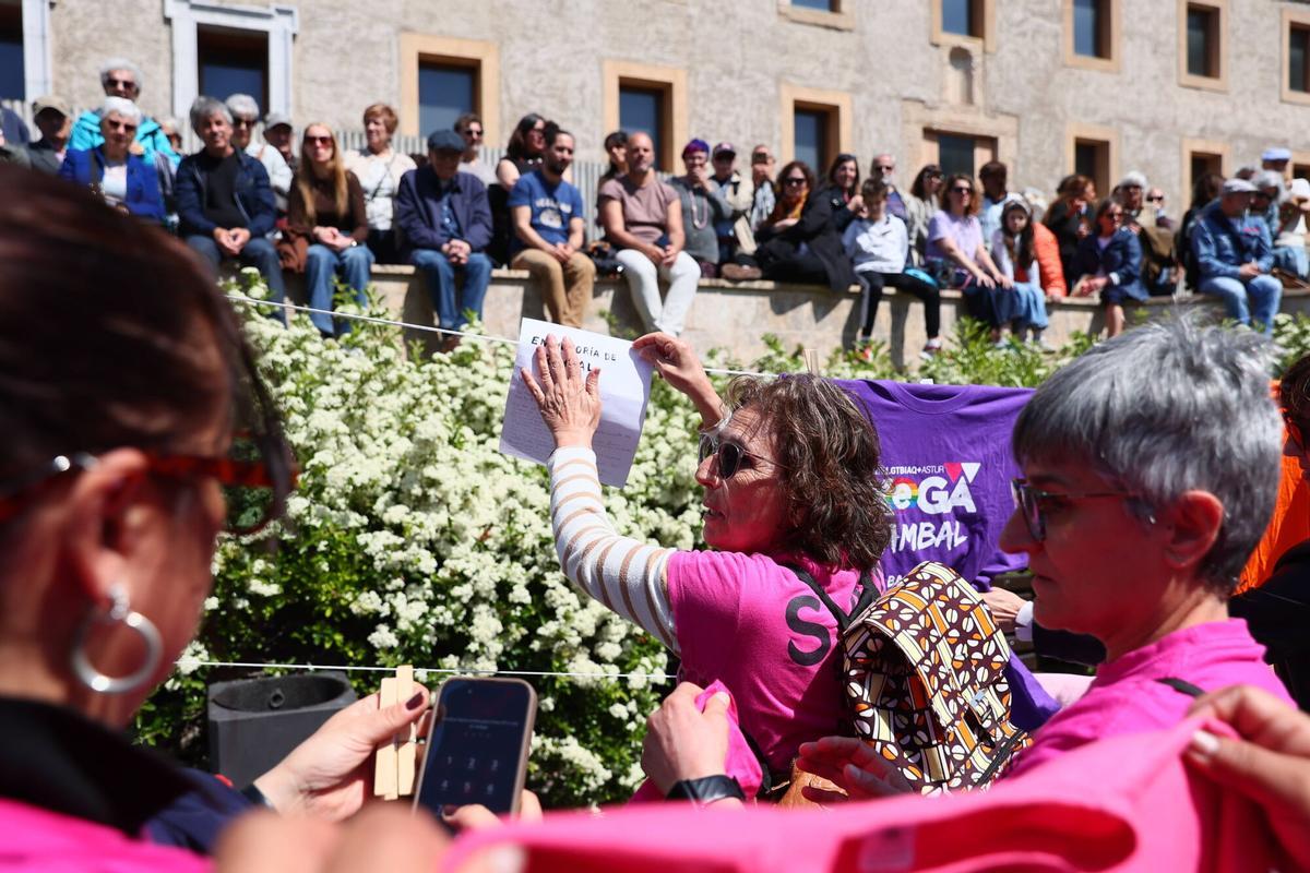 GIJÓN. Plaza del Lavaderu. Acto de homenaje a Rambal por el 50 aniversario de su asesinato GIJÓN. Plaza del Lavaderu. Acto de homenaje a Rambal por el 50 aniversario de su asesinato