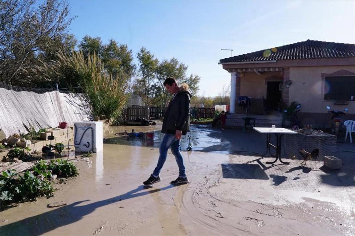 Urbanismo demolerá 14 viviendas ilegales situadas junto al río en Guadalvalle