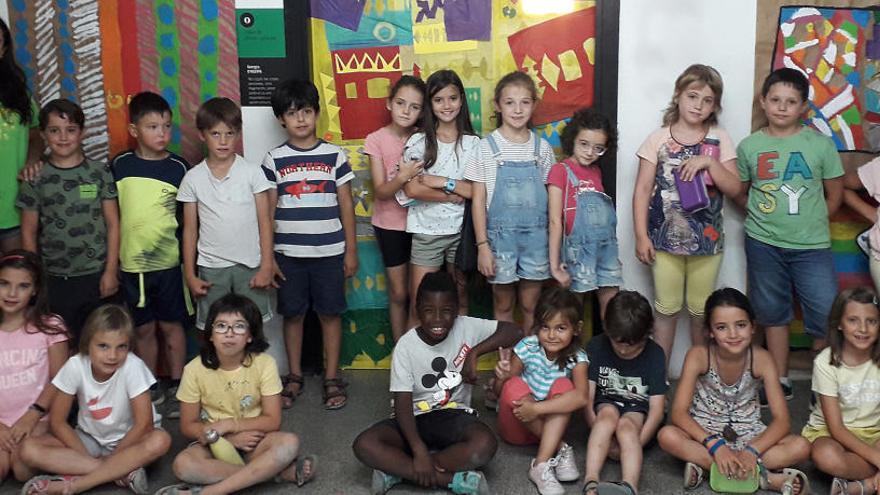 Observació i experimentació a l&#039;Estiuart de l&#039;escola La Gaspar d&#039;Igualada amb l&#039;obra de l&#039;escultor Jaume Plensa