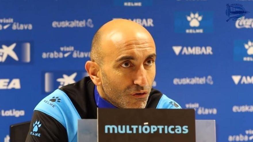 El Deportivo Alavés muestra su &quot;total y absoluto respaldo&quot; a Abelardo