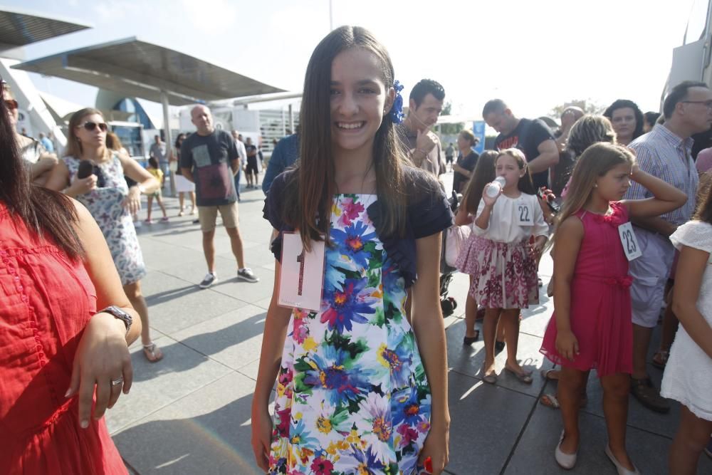 Las candidatas a la Corte de Honor Infantil, en l'Oceanogràfic