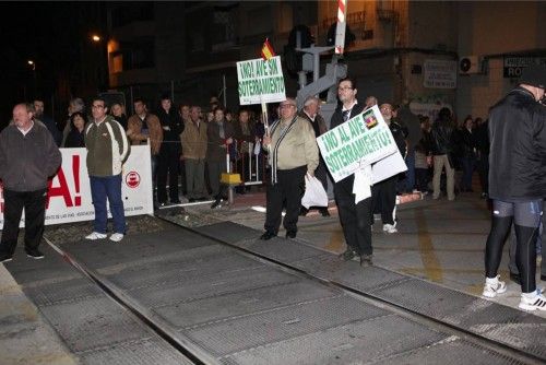 Manifestación a favor del soterramiento