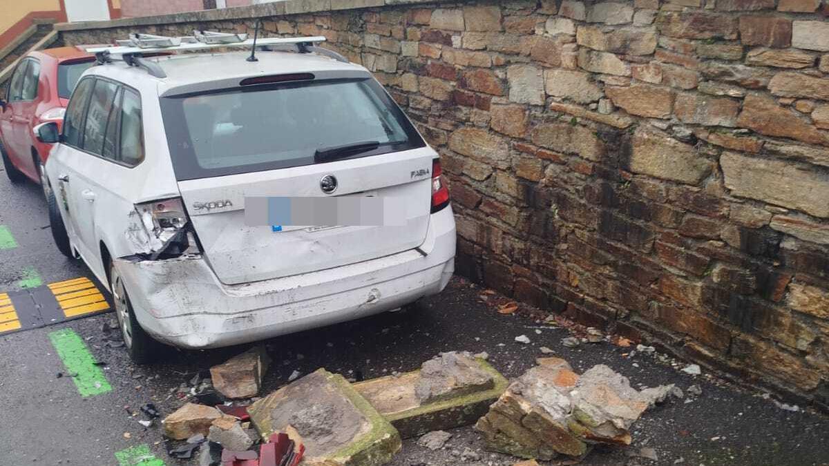 Uno de los vehículos afectados por el choque