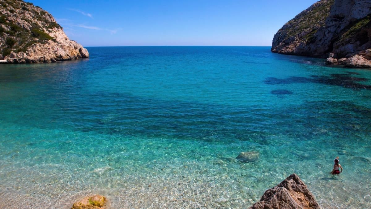 Los 3 tesoros naturales &quot;escondidos&quot; en la costa de Alicante: aguas turquesa y fondos marinos espectaculares