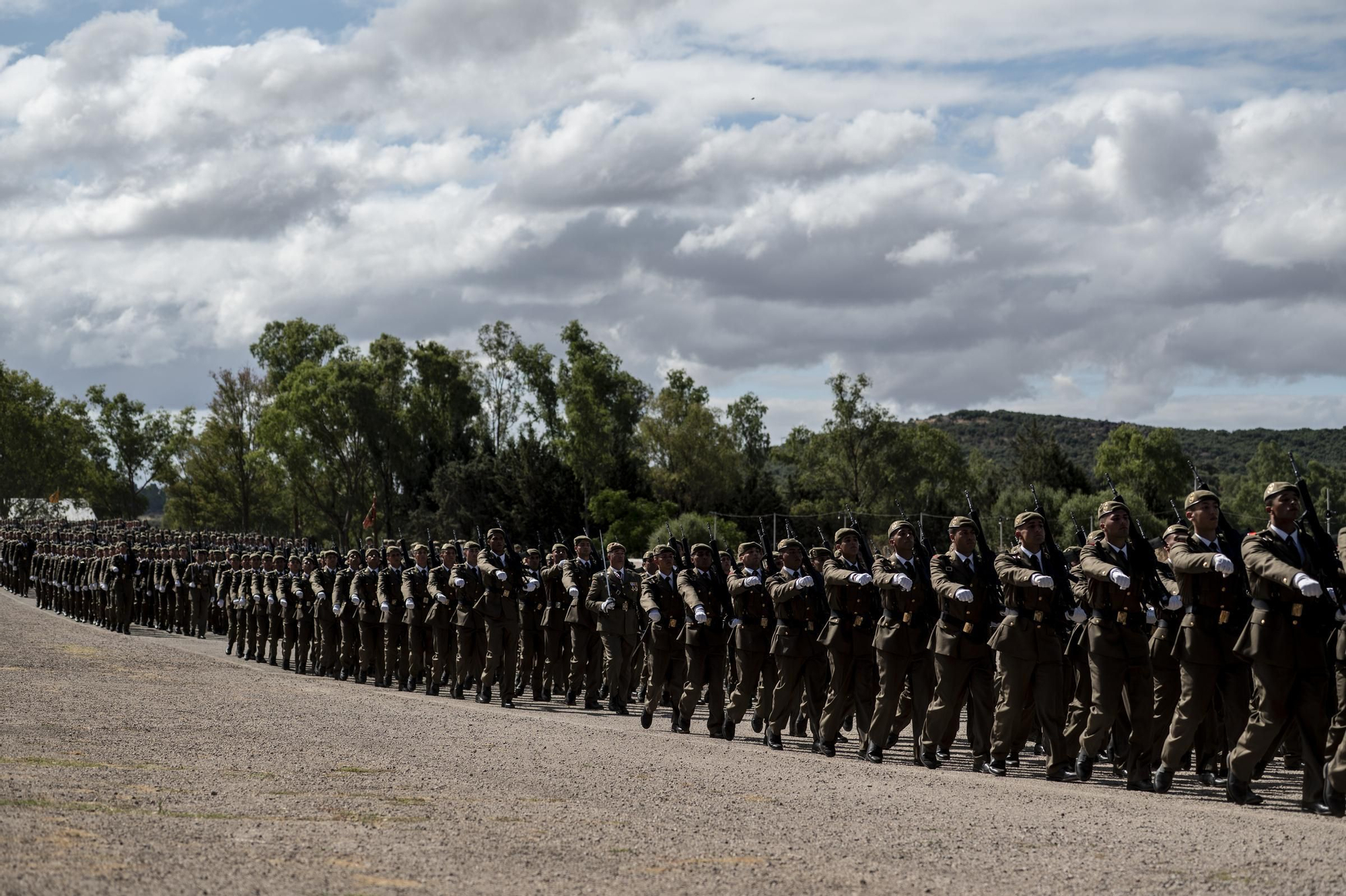EN IMÁGENES | Multitudinaria jura de bandera en Cáceres con récord de mujeres soldado