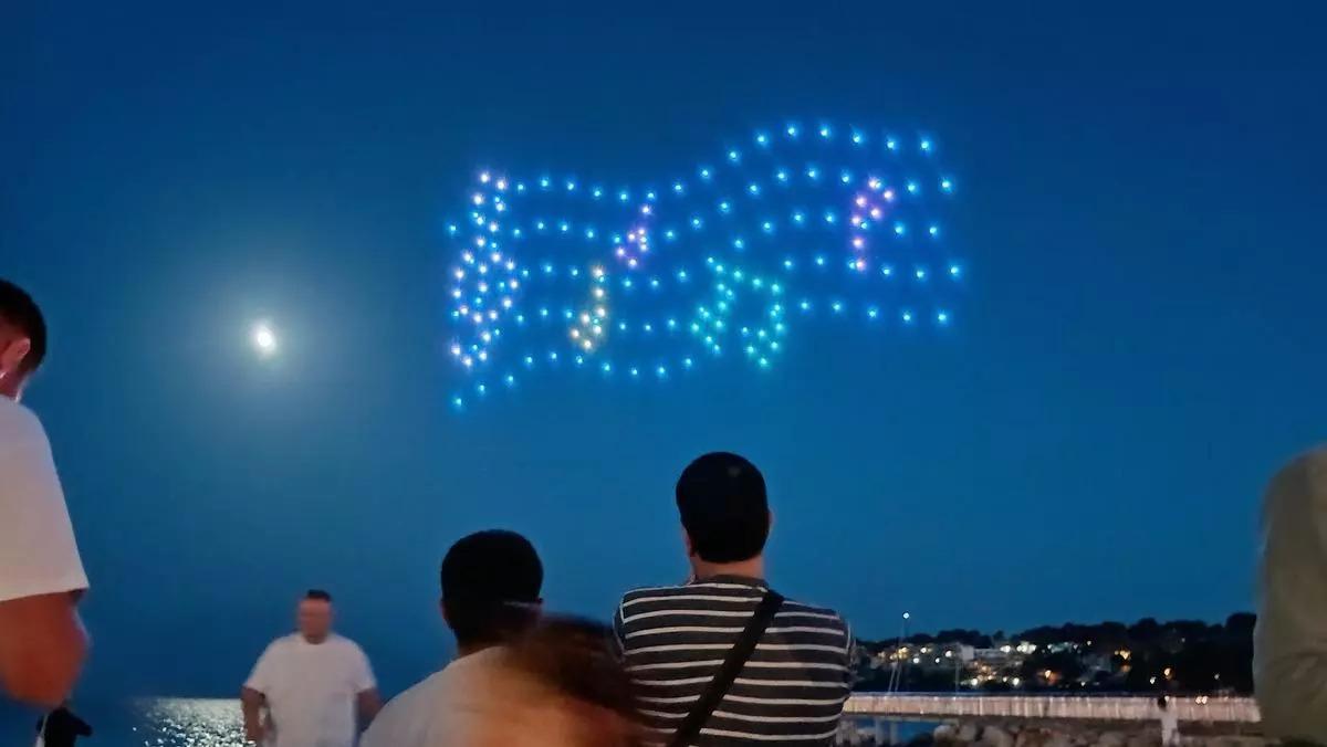 Magaluf weiht neue Promenade mit spektakulärer Drohnenshow ein