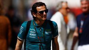 Pedro de la Rosa, embajador de Aston Martin, en el paddock de Suzuka
