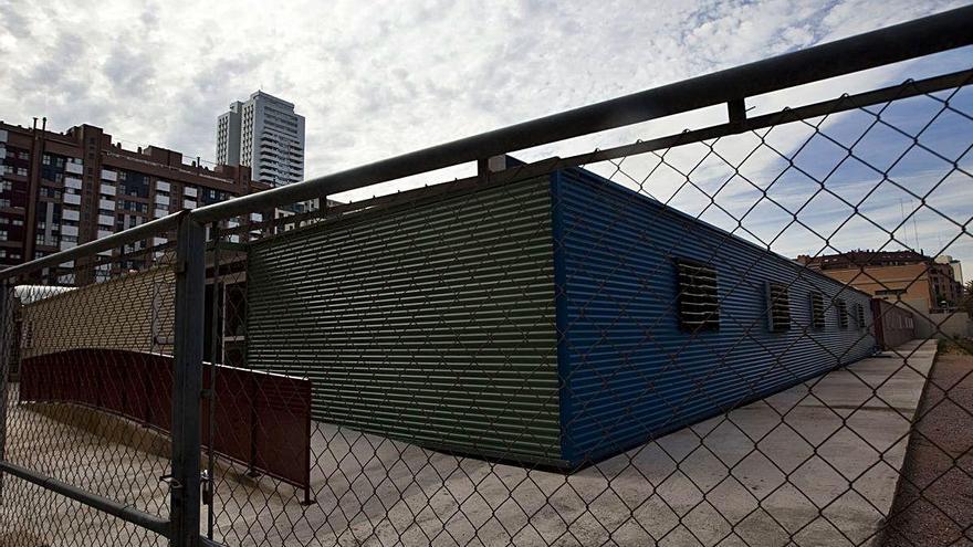 El Colegio 103, uno de los centros construidos por Ciegsa tras diez años en barracones.