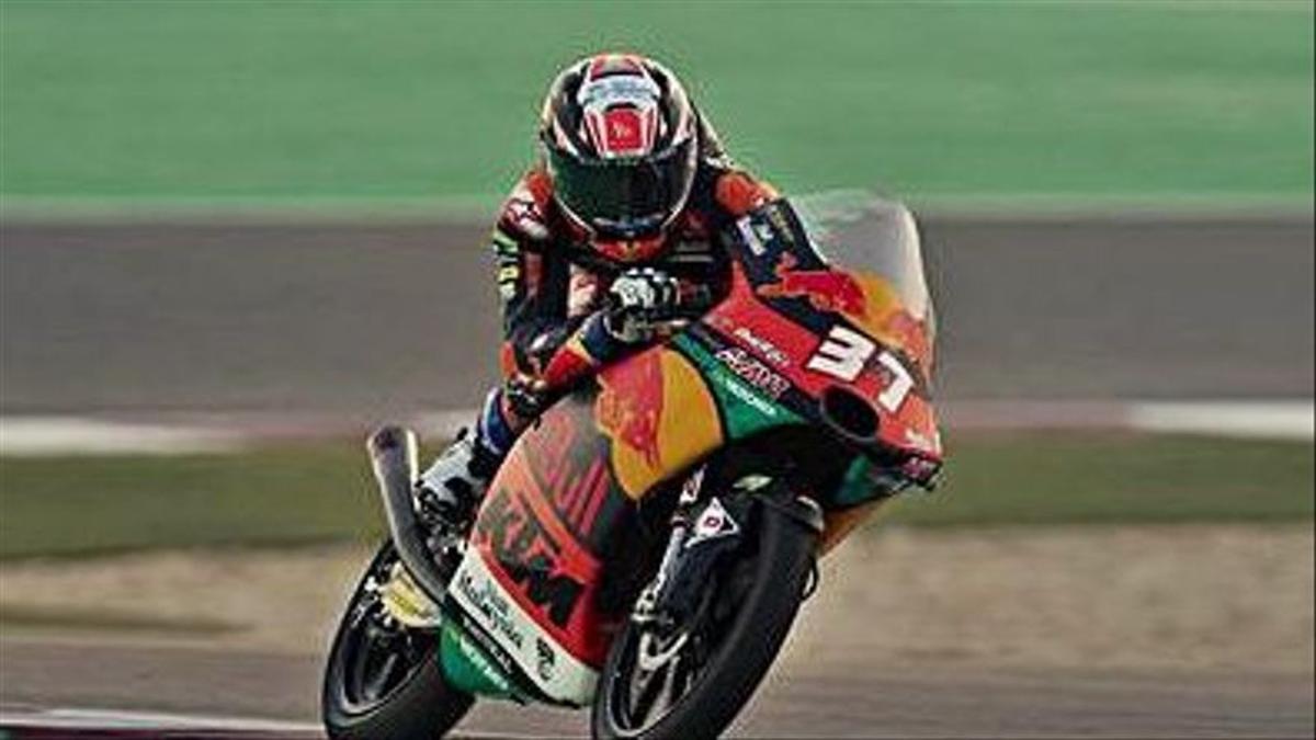 Pedro Acosta sorprende en Catar