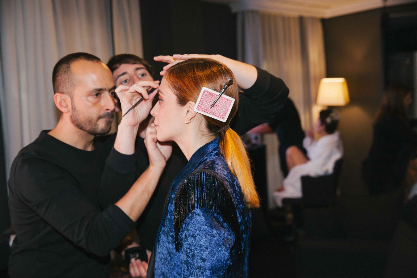 Leticia Dolera durante el proceso de maquillaje en los Goya