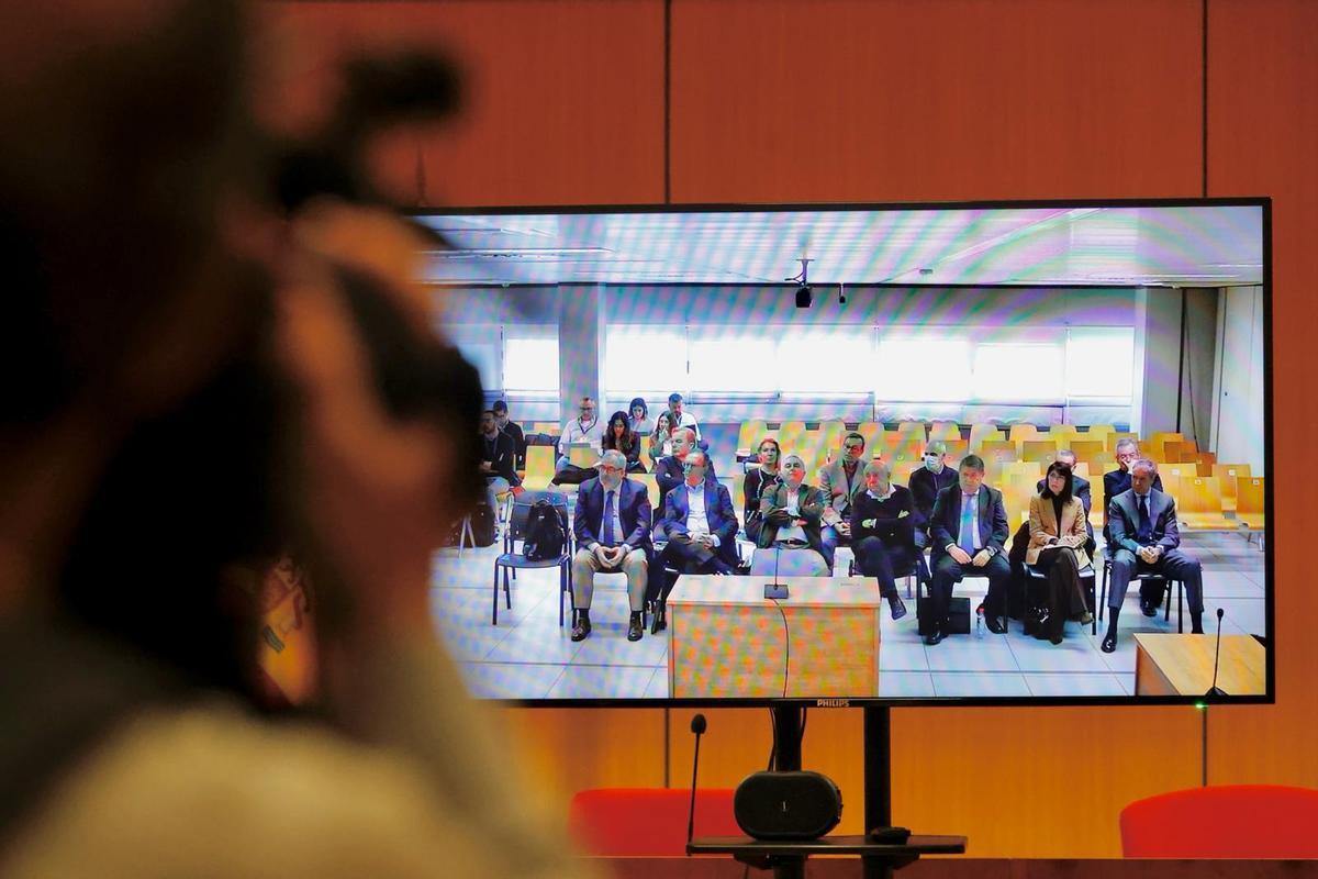 Retoman el juicio contra Zaplana y Olivas por el caso Erial