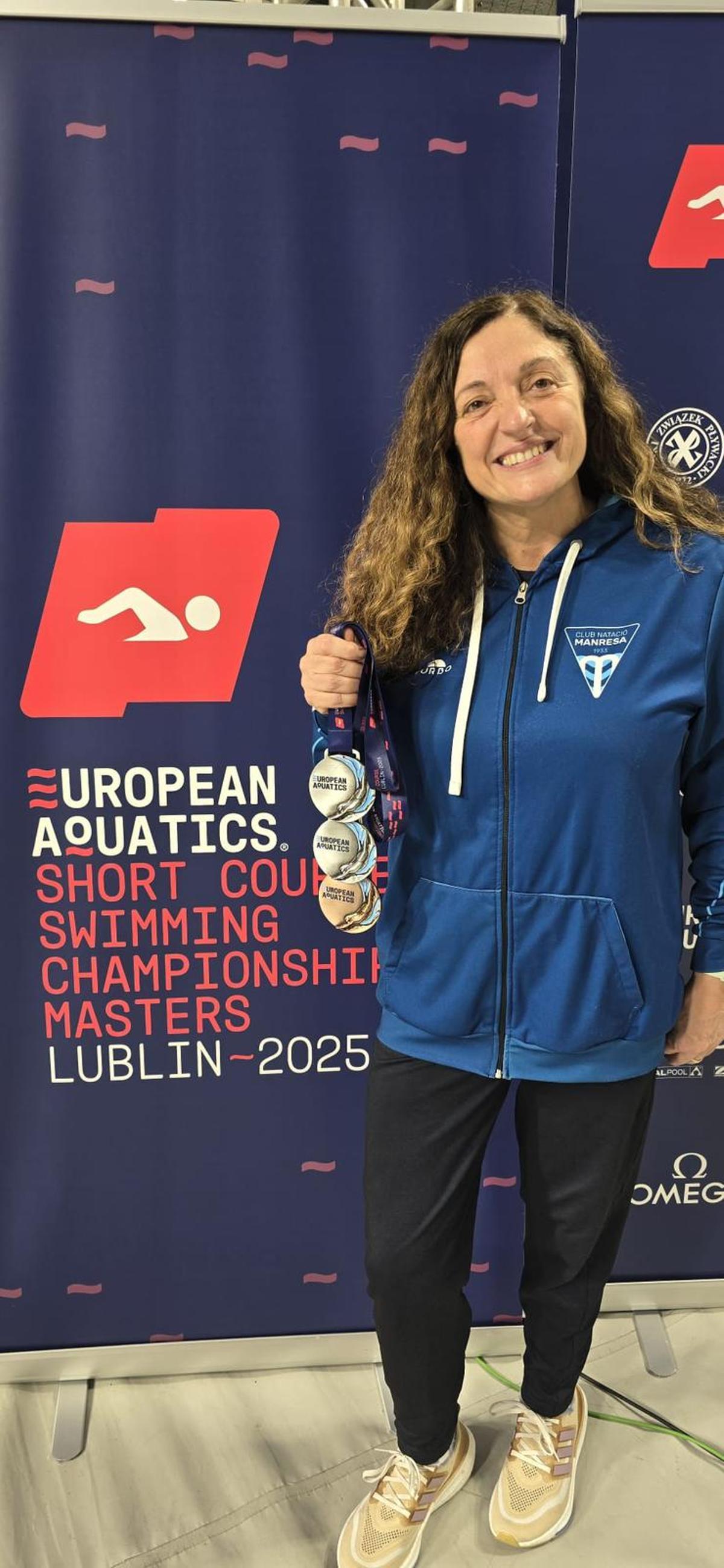 Montserrat Gomariz, amb les medalles guanyades a Lublin