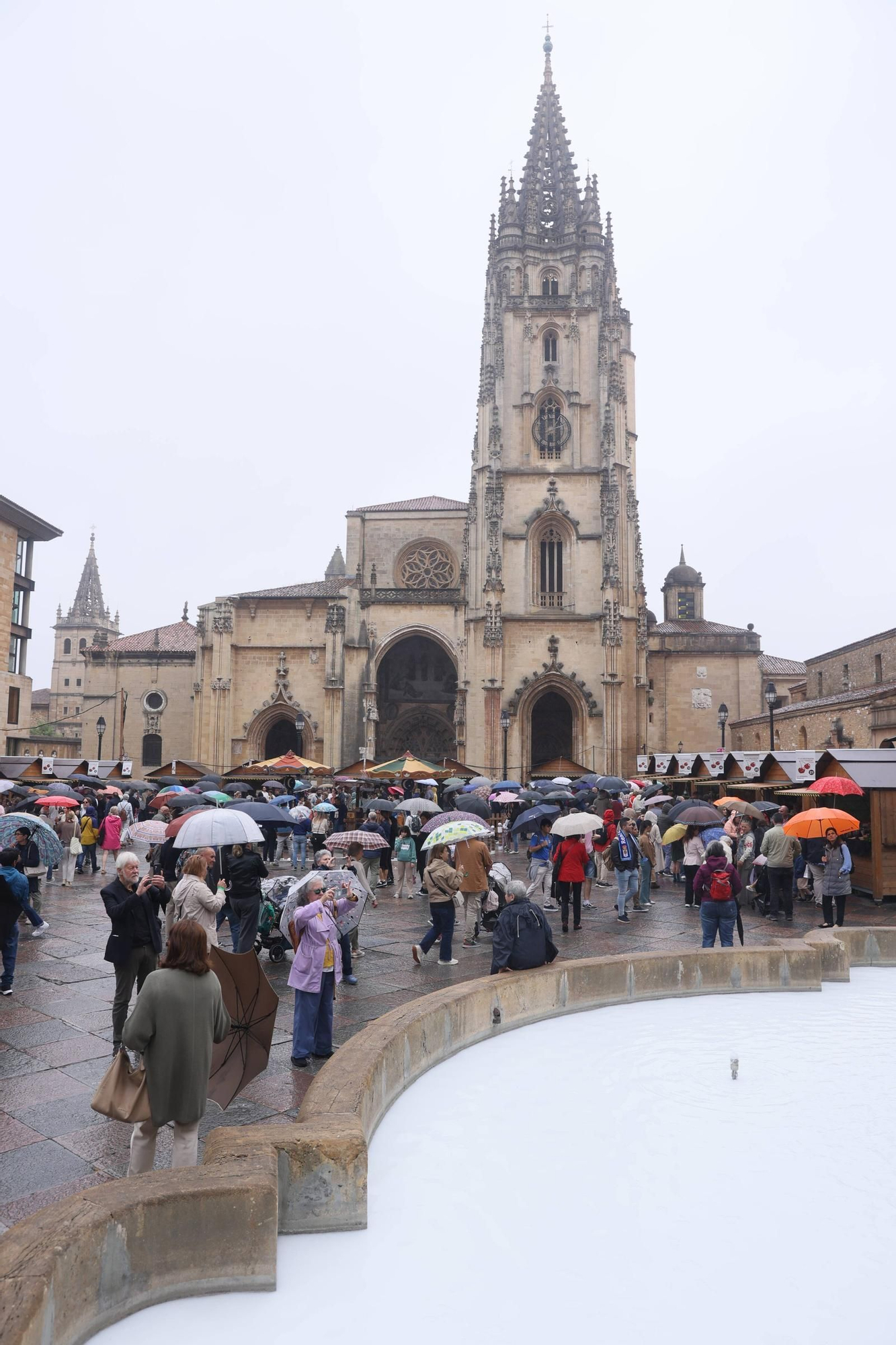 EN IMÁGENES | Último día de la feria de La Ascensión que convivió con el partido por el ascenso