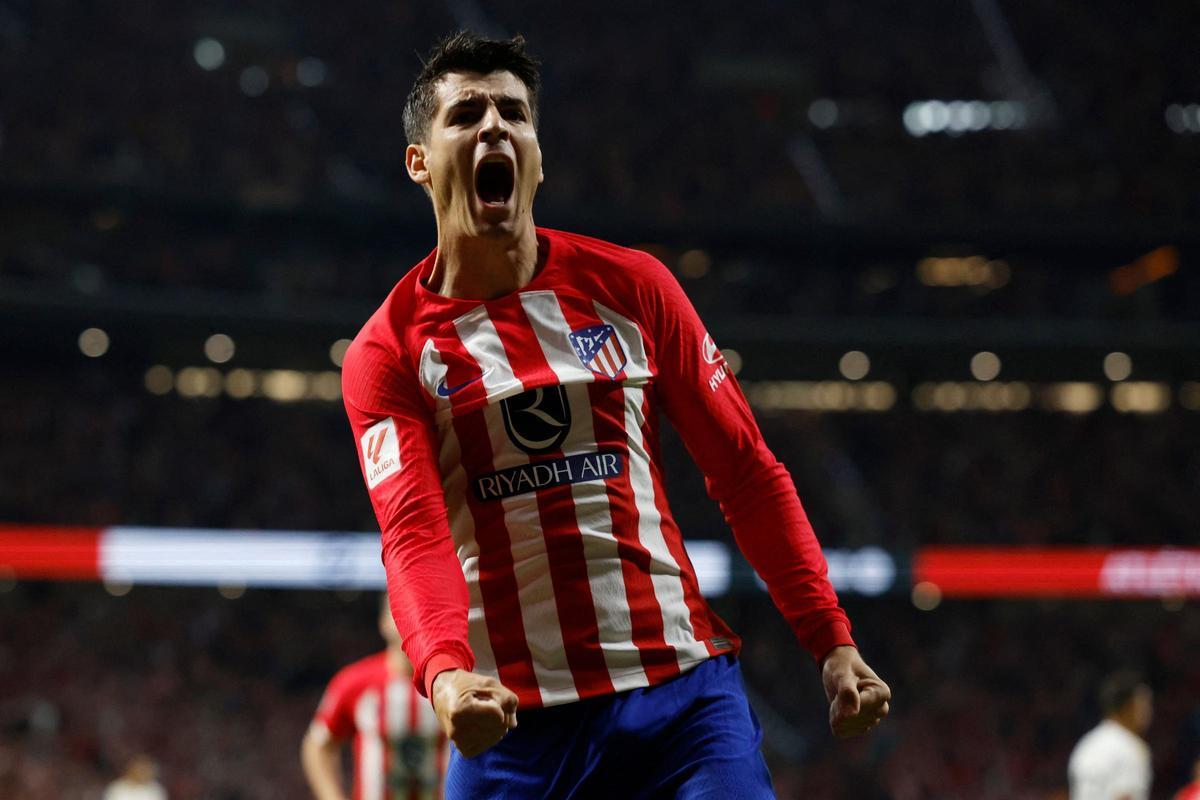 Álvaro Morata celebra un gol en el derbi del Atlético contra el Real Madrid.