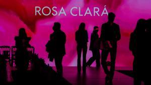 Un momento antes del desfile de la marca Rosa Clará.
