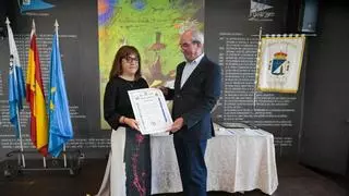 El Centro Asturiano de A Coruña homenajea a sus socios veteranos durante la celebración del Día del Desarme