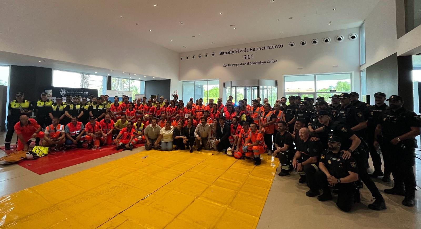 Participantes en el simulacro realizado en el Barceló Sevilla Convention Center