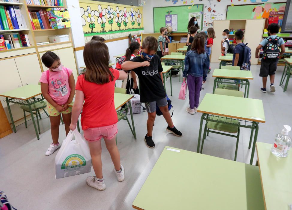 Primer día de clase en el colegio municipal de Benimaclet, en València.