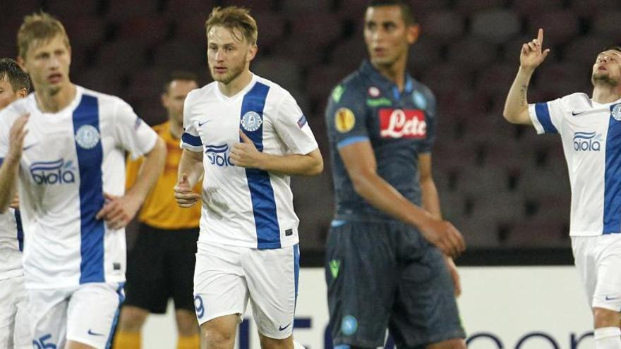 Yevhen Seleznev celebra el gol del Dnipro.