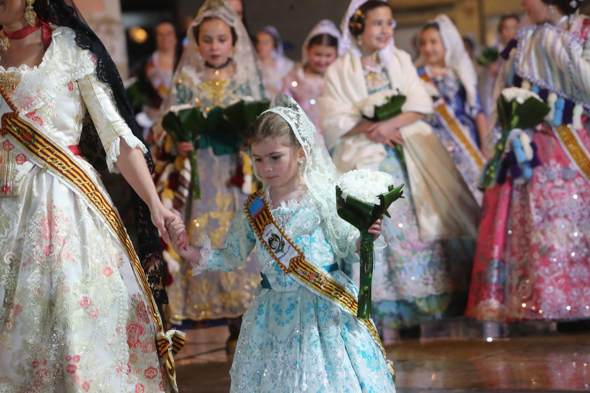 Búscate en el primer día de ofrenda por la calle de la Paz (entre las 20:00 a las 21:00 horas)