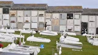 El Ayuntamiento de A Coruña amplía los horarios de los cementerios y refuerza líneas de bus por el día de Todos los Santos