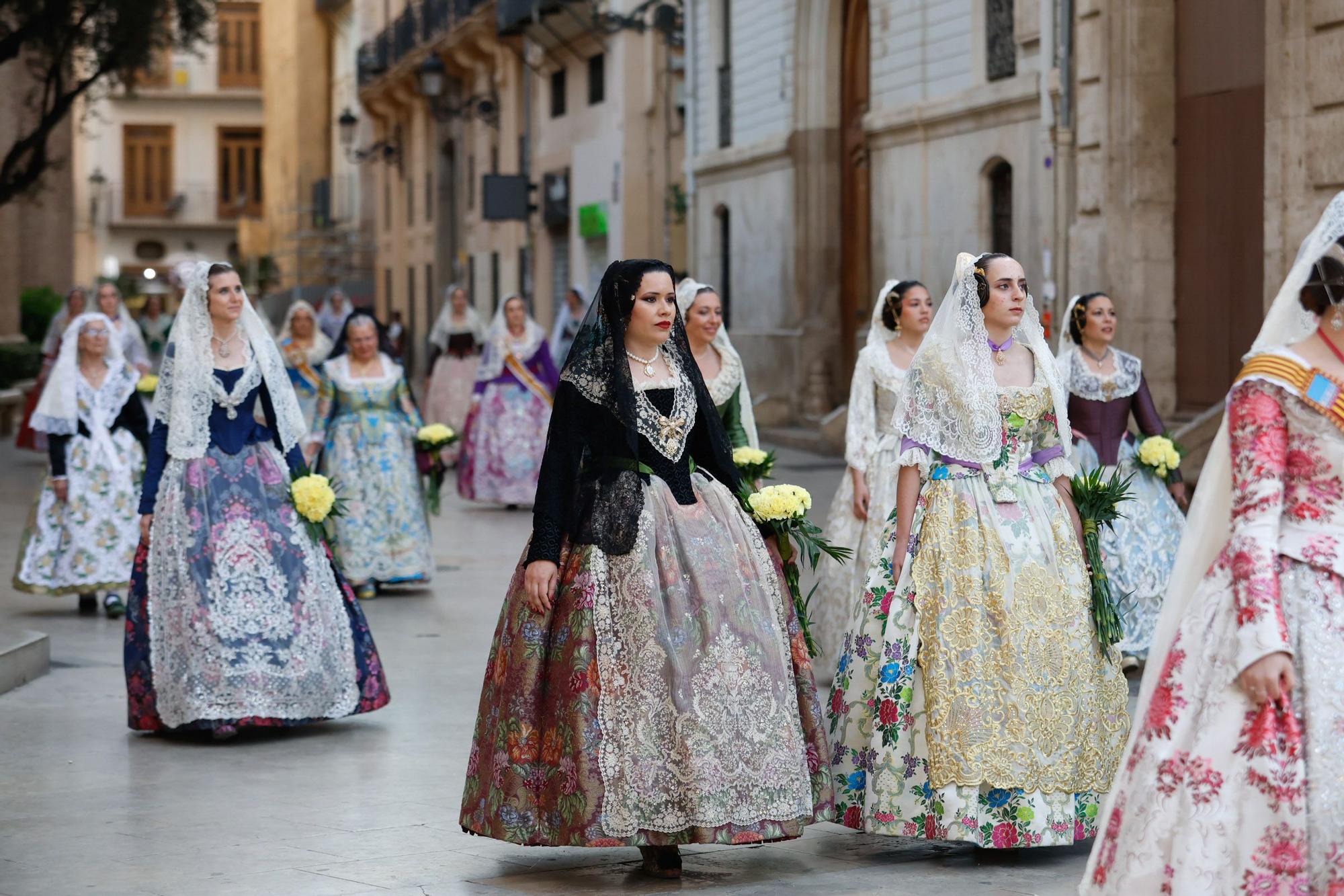 Búscate en el primer día de la Ofrenda en la calle San Vicente entre las 18:00 y las 19:00