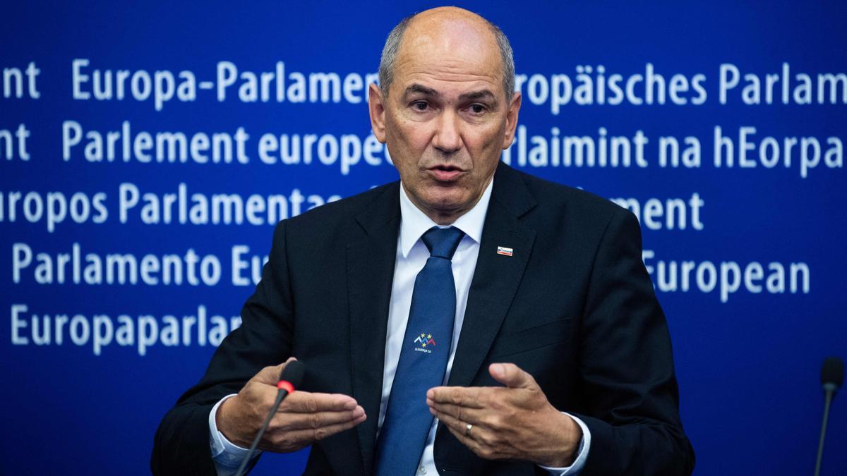 El primer ministro de Eslovenia, Janez Jansa, durante una rueda de prensa en Estrasburgo el pasado 6 de julio.