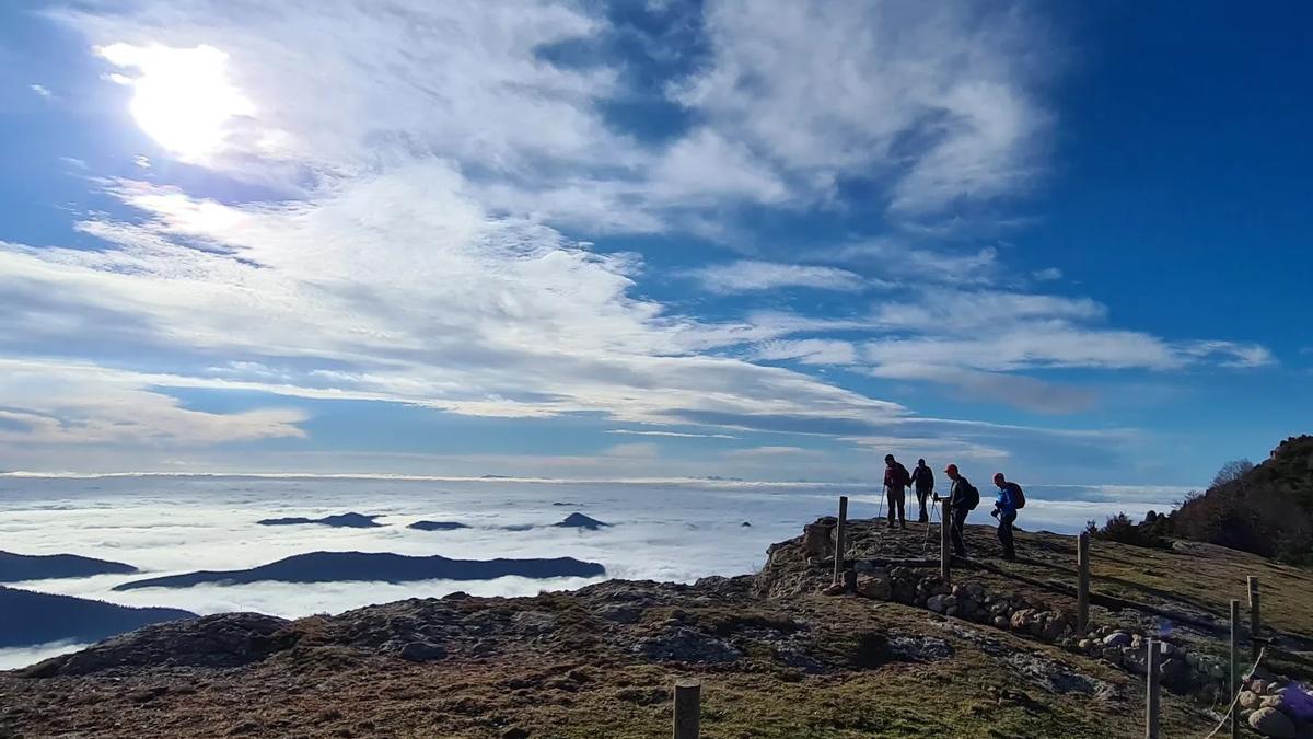 Mar de boires al Puig-lluent (Berguedà).