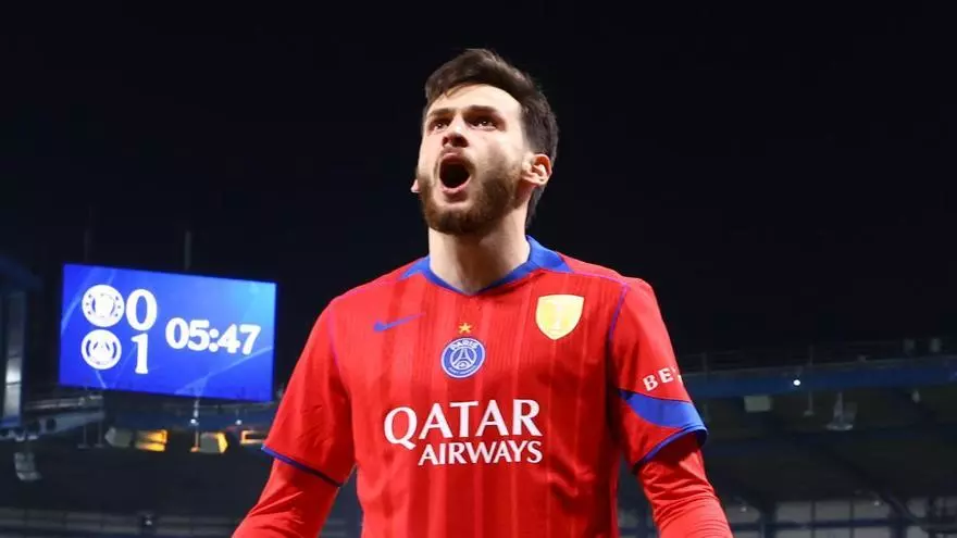 ¡Kvaratskhelia anotó en el minuto 6 aprovechando el error defensivo del Chelsea!