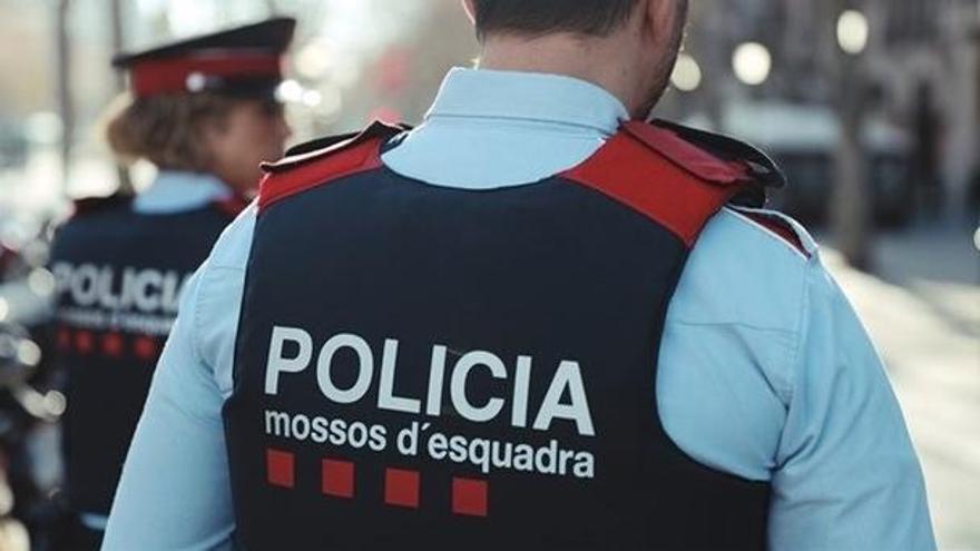 Un robatori violent a Sant Narcís se salda amb una víctima amb el peroné trencat