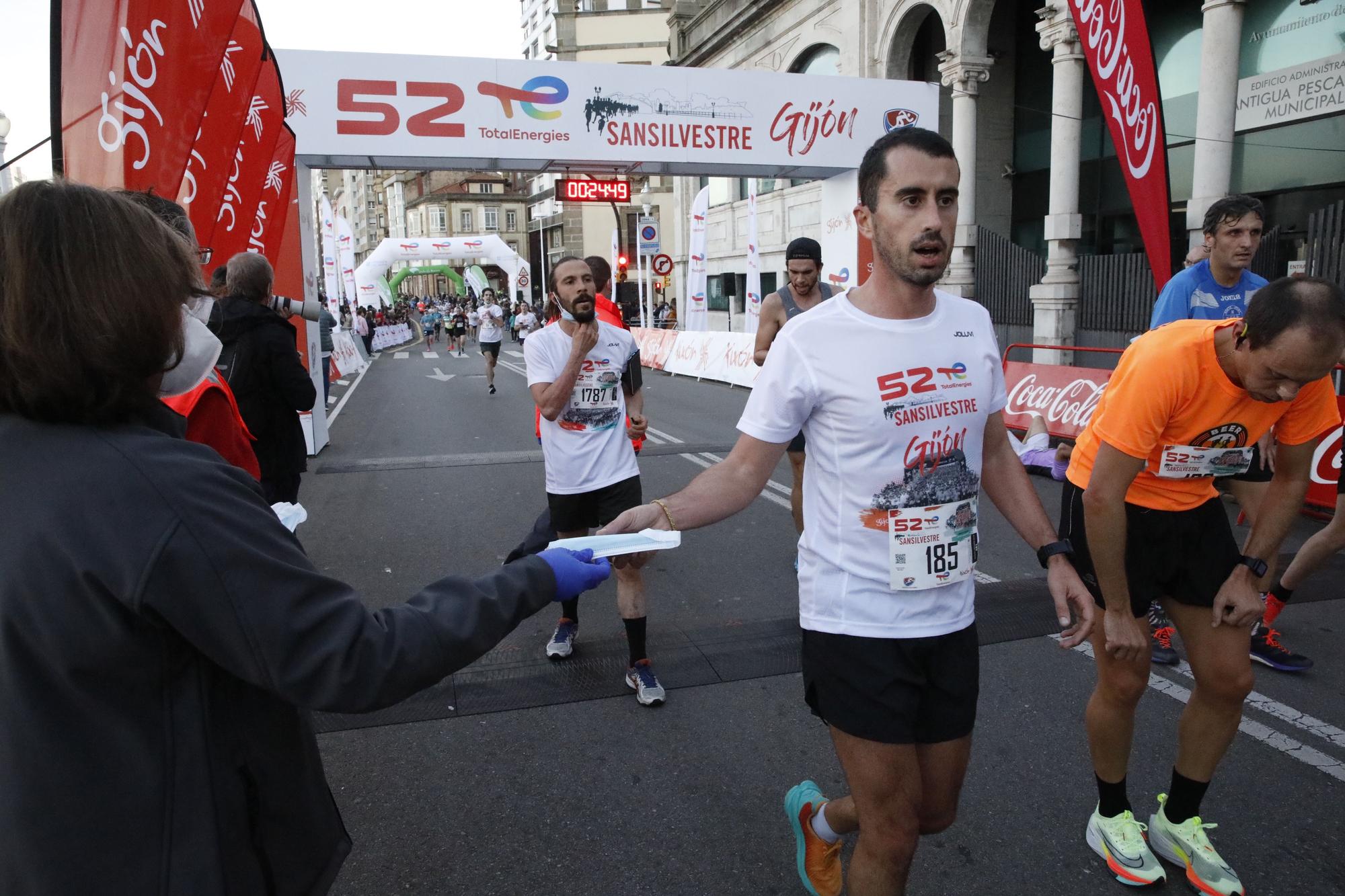 En imágenes: Así ha sido la victoria de Bakkali en la San Silvestre de Gijón