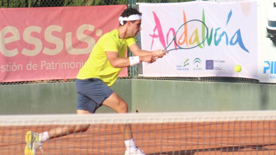 Pedro Vives y Nicola Kuhn jugarán por el trono del torneo del Real Aero Club