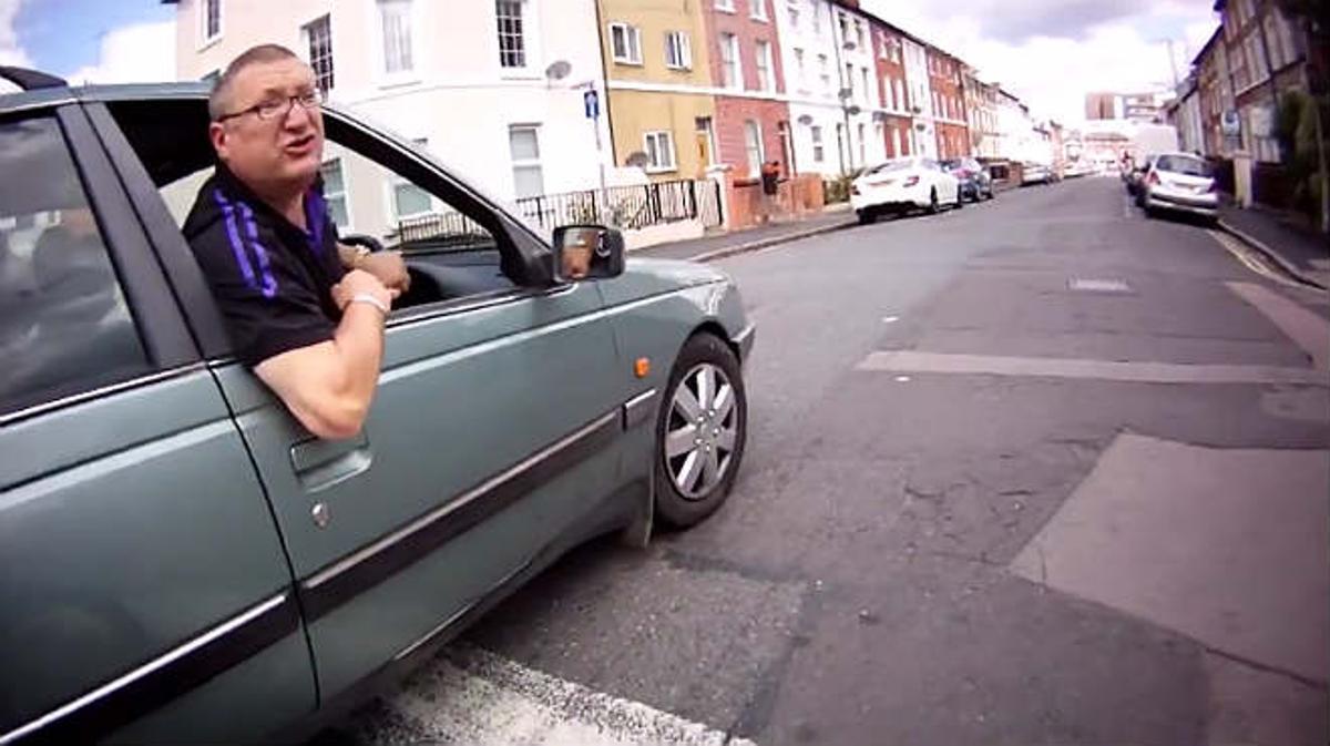 El vídeo grabado por un ciclista británico que se ha hecho viral.