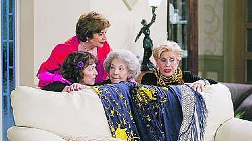 TVE presenta la versión española de la serie «Las chicas de oro» - La Nueva  España