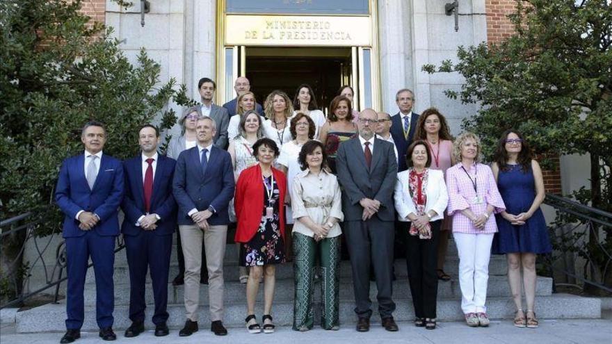 El Gobierno devolverá a los ayuntamientos las competencias en maltrato