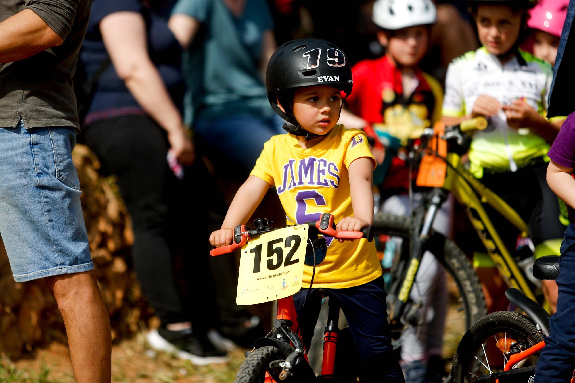 Los más pequeños de Ibiza aprenden a manejar con Bicykids