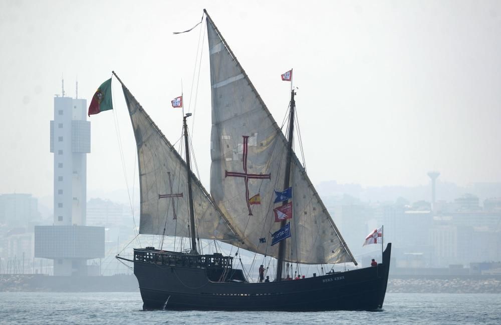 La Regata de Grandes Veleros abandona a A Coruña