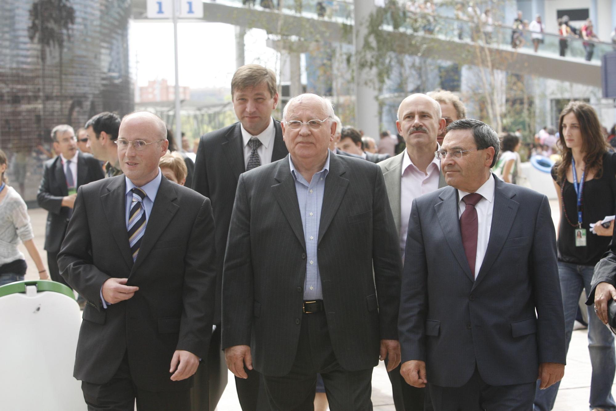 Así fue la visita de Gorbachov a Zaragoza durante la Expo 2008