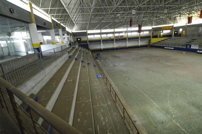 PABELLON DE DEPORTES JUAN CARLOS HERNANDEZ