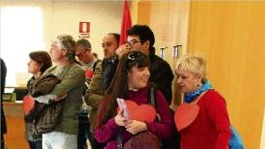 Una quarantena de persones van ocupar la seu de Salut a Tarragona.