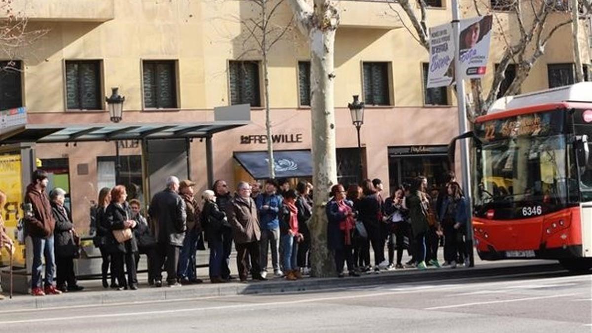 Huelga de seis horas en autobuses de Barcelona
