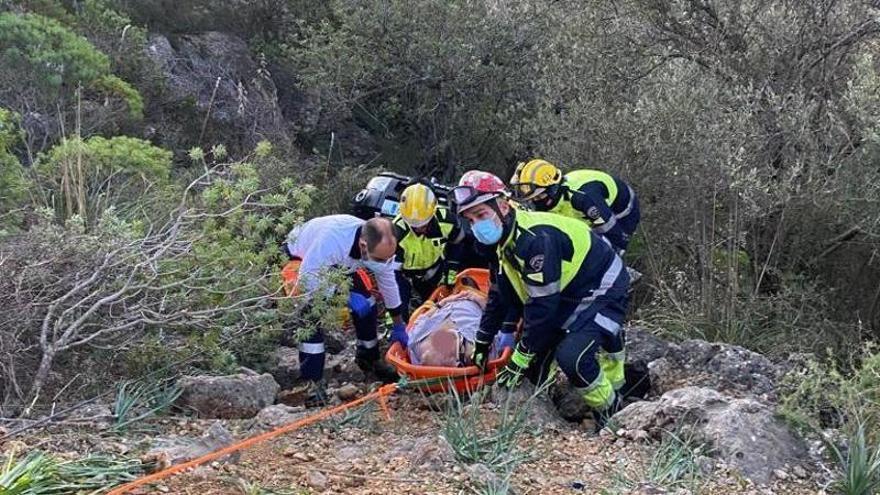 Un hombre de 70 años, herido al despeñarse su todoterreno en Mancor