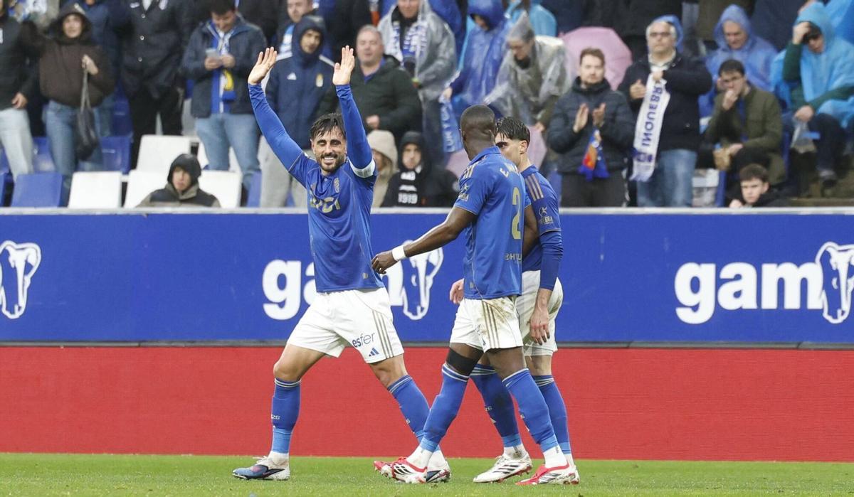 EN IMÁGENES: Así ha sido el duelo entre el Real Oviedo y el Valencia en el Tartiere