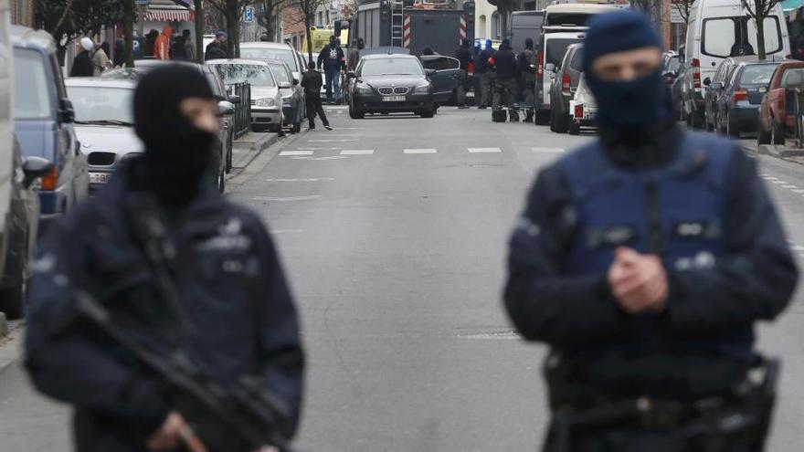 Las imágenes de la operación policial en Molenbeek